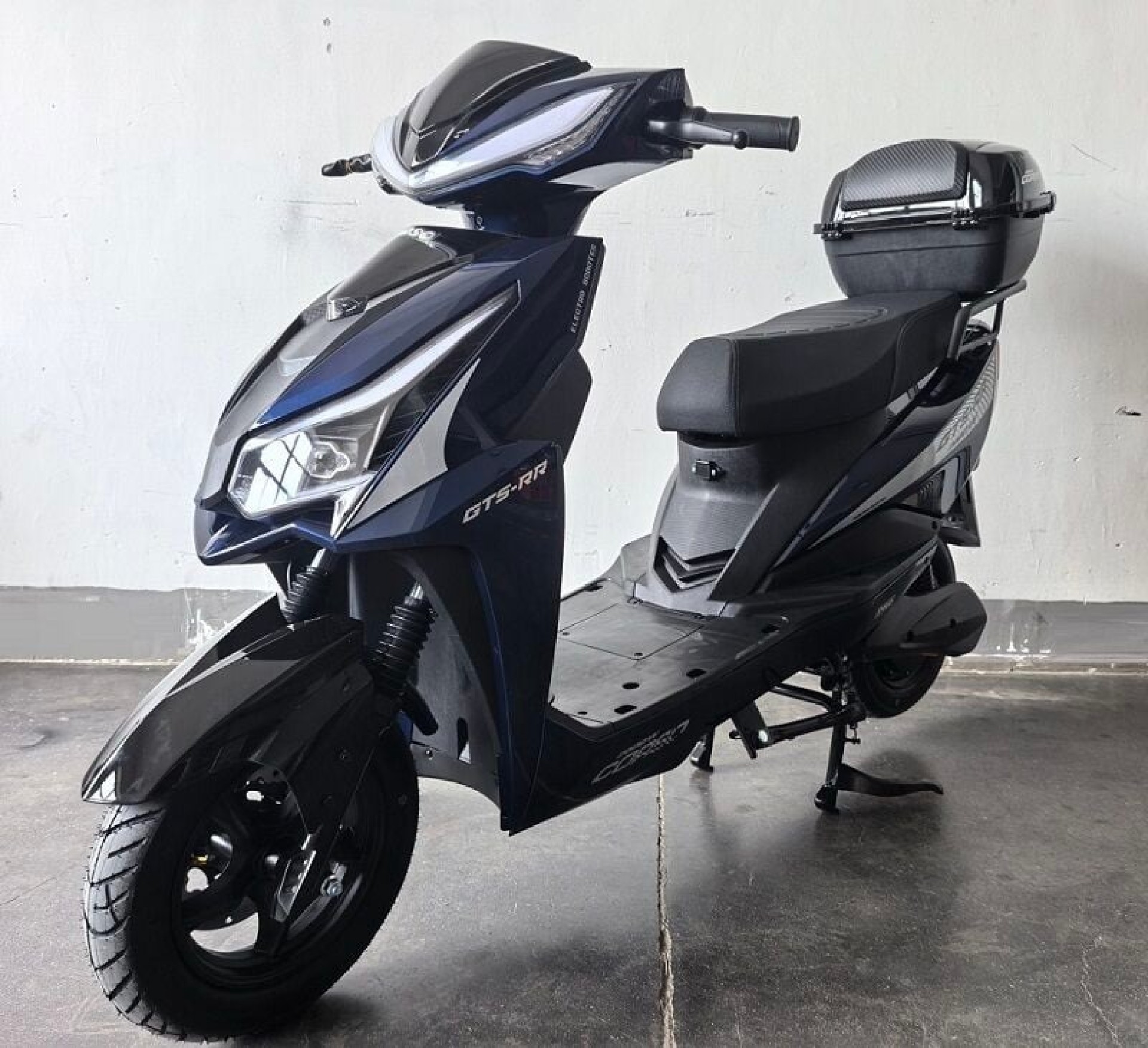 Электроскутер Corso «GTS-RR» 2000W литий-железо-фосфатный 72V/30Ah — изображение 4